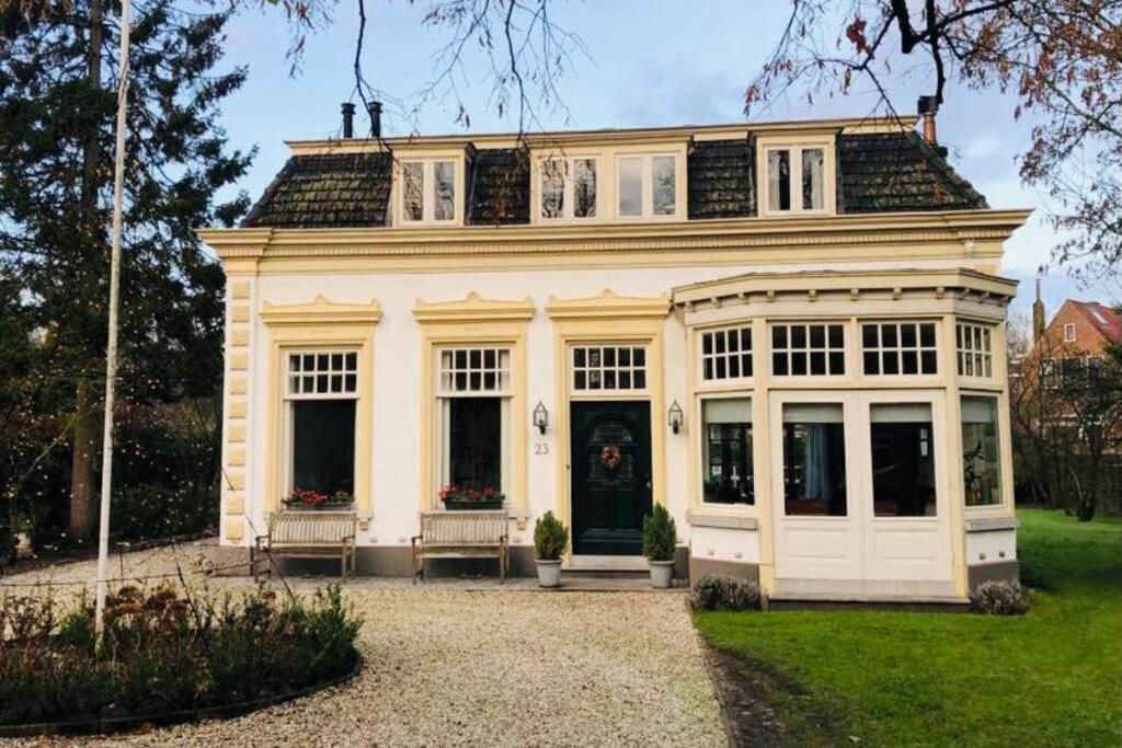 Tiny House In Tuin Van De Statige Villa Mariahof Dordrecht Eksteriør billede