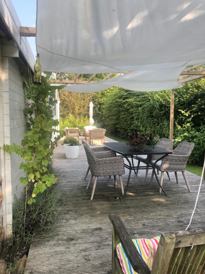Tiny House In Tuin Van De Statige Villa Mariahof Dordrecht Eksteriør billede